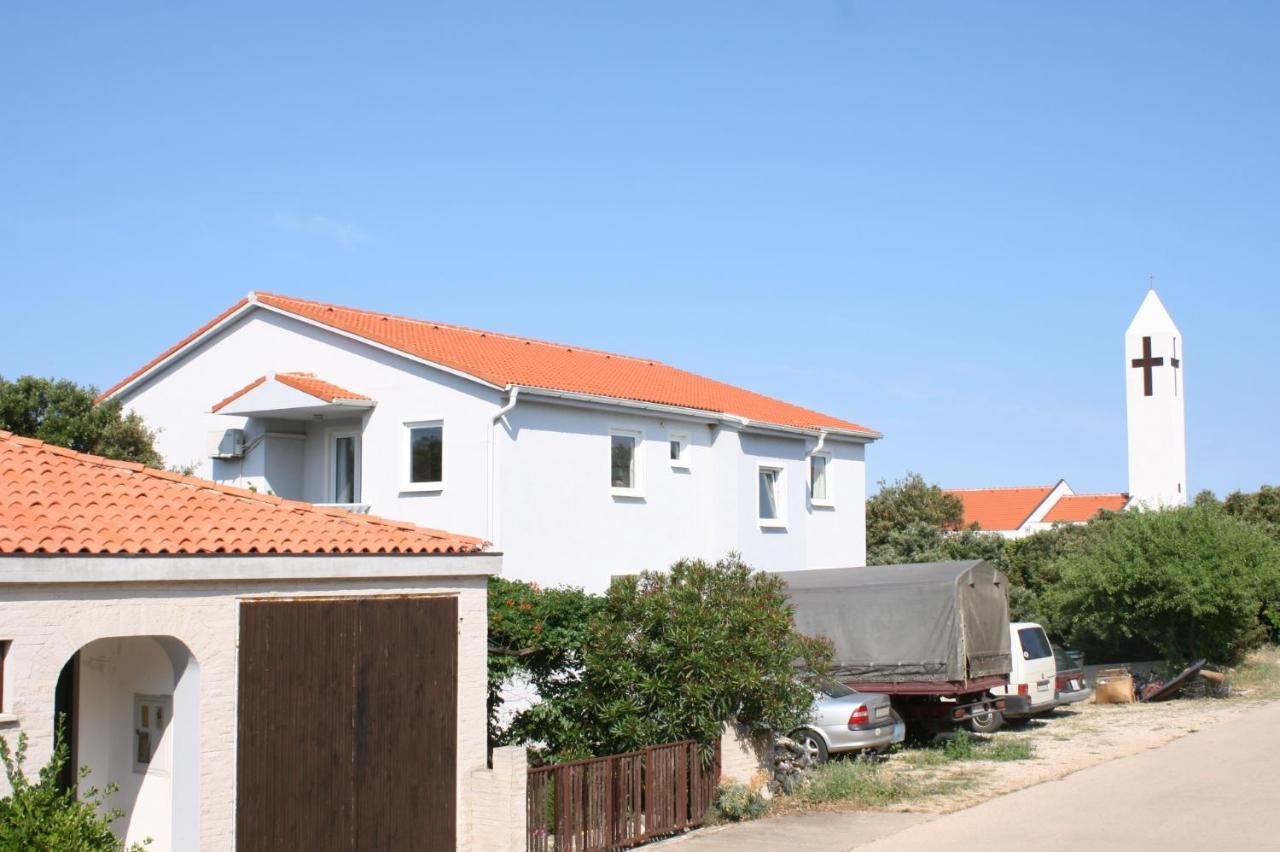 Apartments With A Parking Space Mandre, Pag - 6405 Kolan Exterior foto