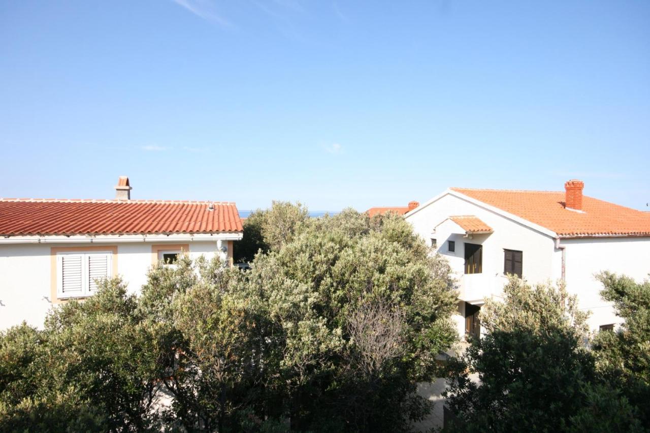 Apartments With A Parking Space Mandre, Pag - 6405 Kolan Exterior foto