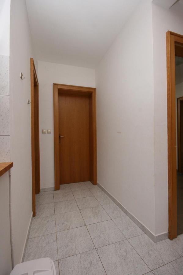 Apartments With A Parking Space Mandre, Pag - 6405 Kolan Exterior foto