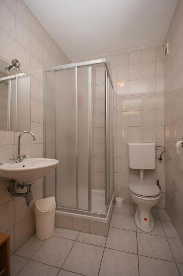 Apartments With A Parking Space Mandre, Pag - 6405 Kolan Exterior foto