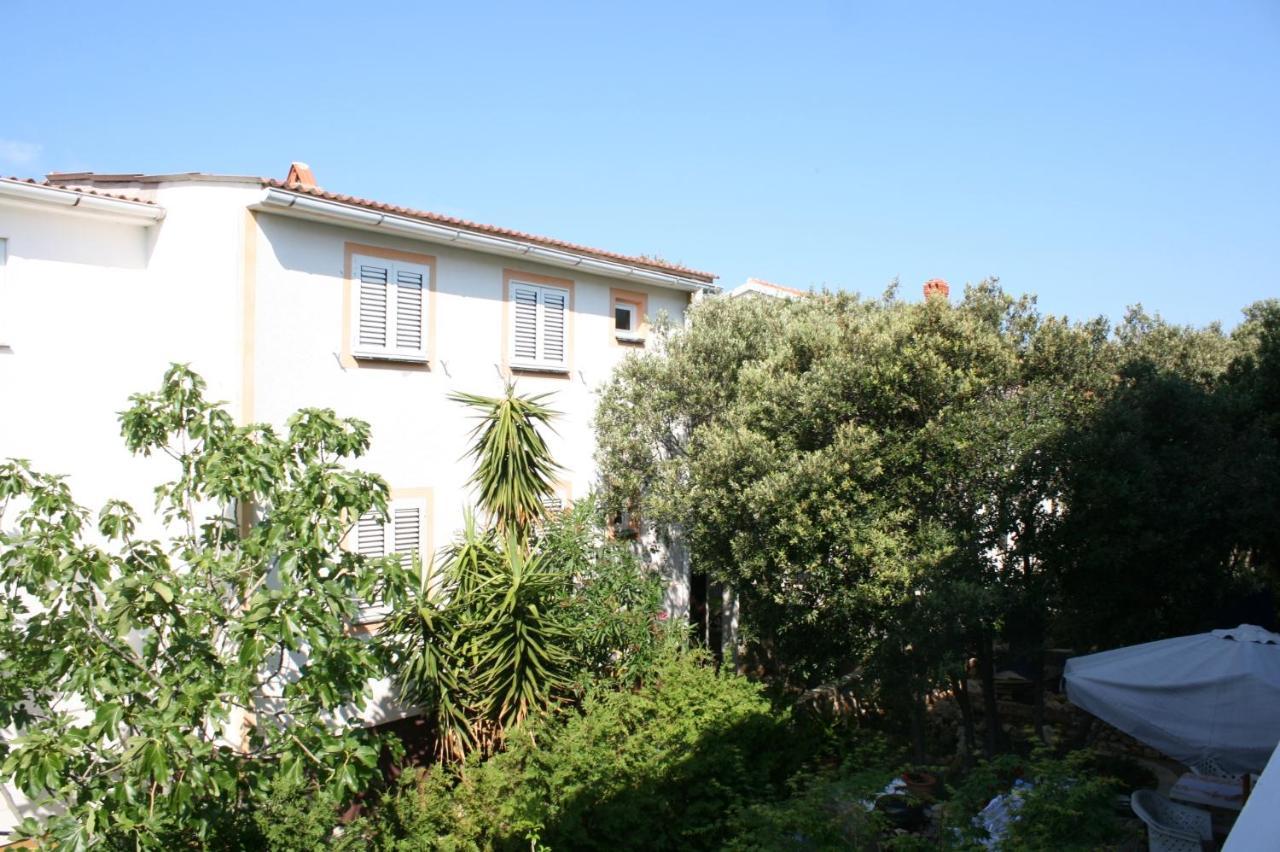 Apartments With A Parking Space Mandre, Pag - 6405 Kolan Exterior foto