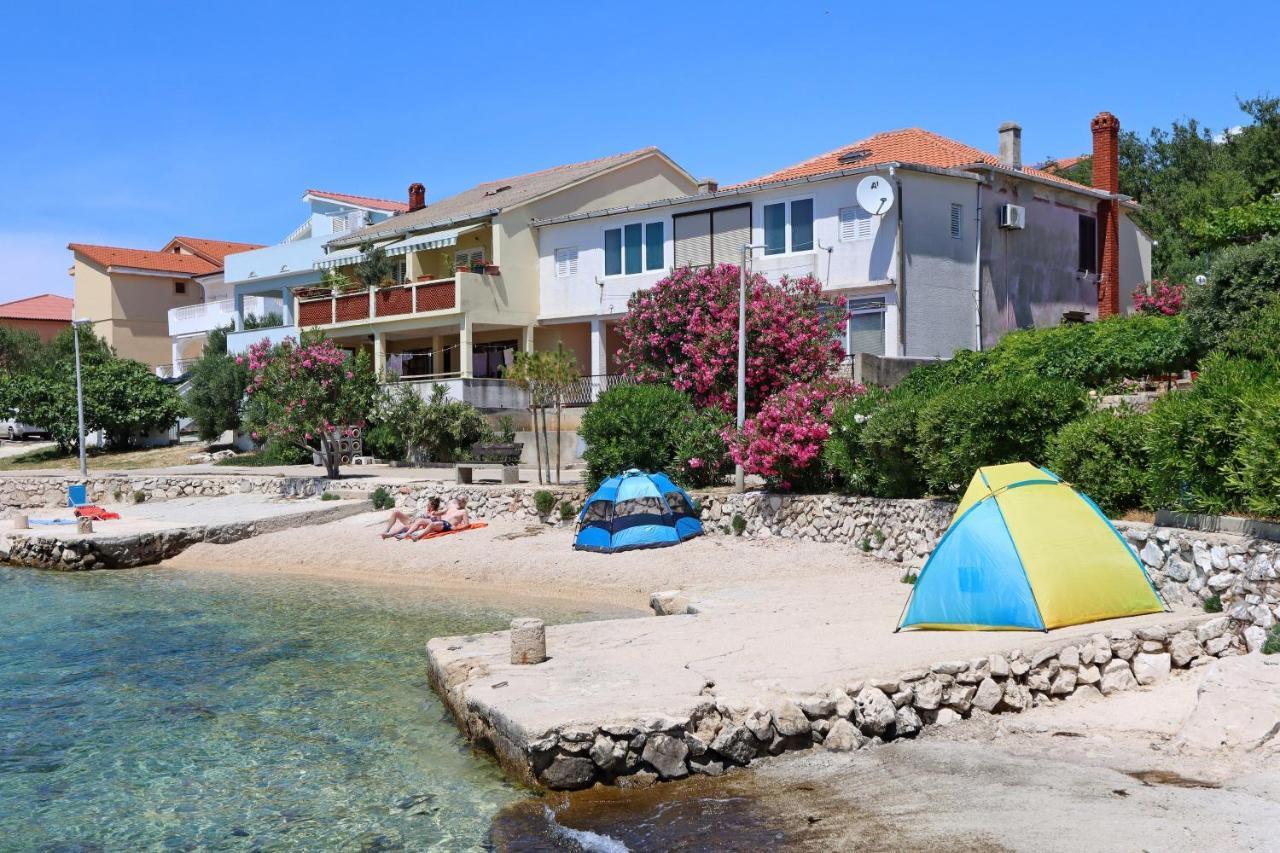 Apartments With A Parking Space Mandre, Pag - 6405 Kolan Exterior foto