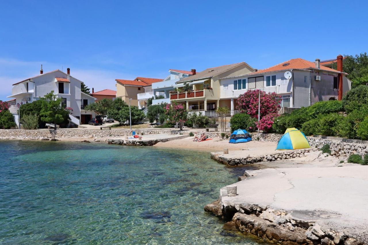Apartments With A Parking Space Mandre, Pag - 6405 Kolan Exterior foto